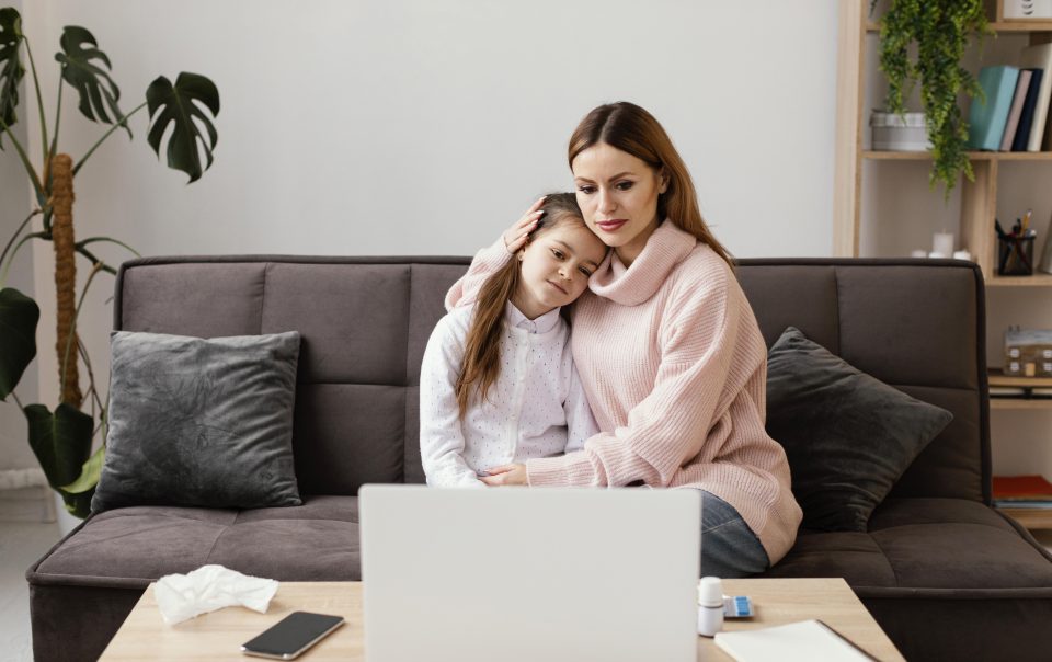 Culpa materna: 3 creencias que debes soltar para vivir en paz